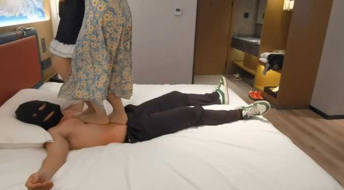 女大小姿和小婵的肉丝双踩 YC-250401_HD绳艺资源