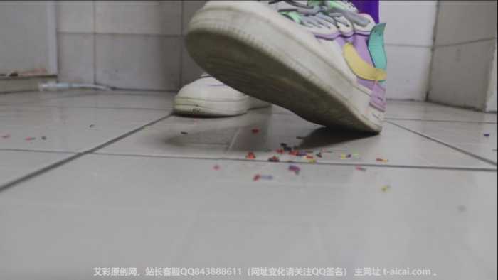 图片[7]_哚儿 女巨人偶遇小人-踩踏侮辱口水攻击残忍折磨 YC-210112-6_HD绳艺资源