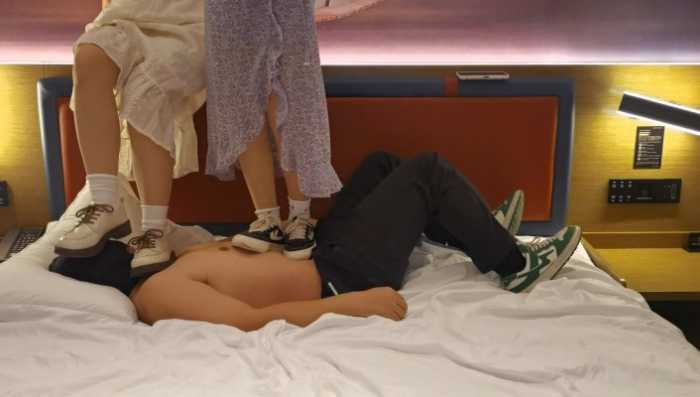 图片[8]_女大小姿和小婵的双踩第二弹，鞋子+白袜+肉丝 YC-250408-2_HD绳艺资源