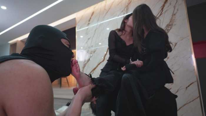 另类题材女同接吻无视狗子痛苦挣扎，她满眼只有亲那个女孩 YC-250218-11_HD绳艺资源